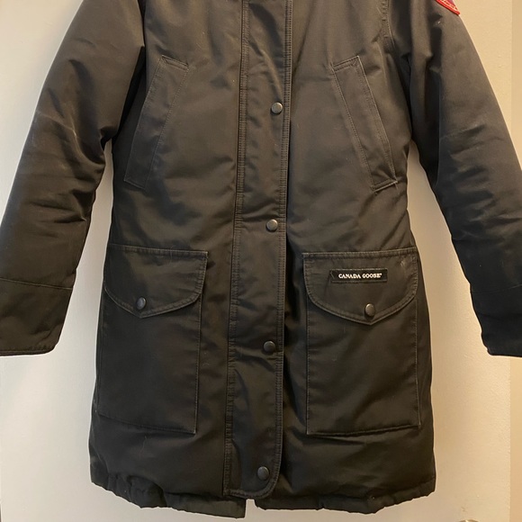Fusion Canada GOOSE jacket size Small black with fur hood - Picture 2 of 9